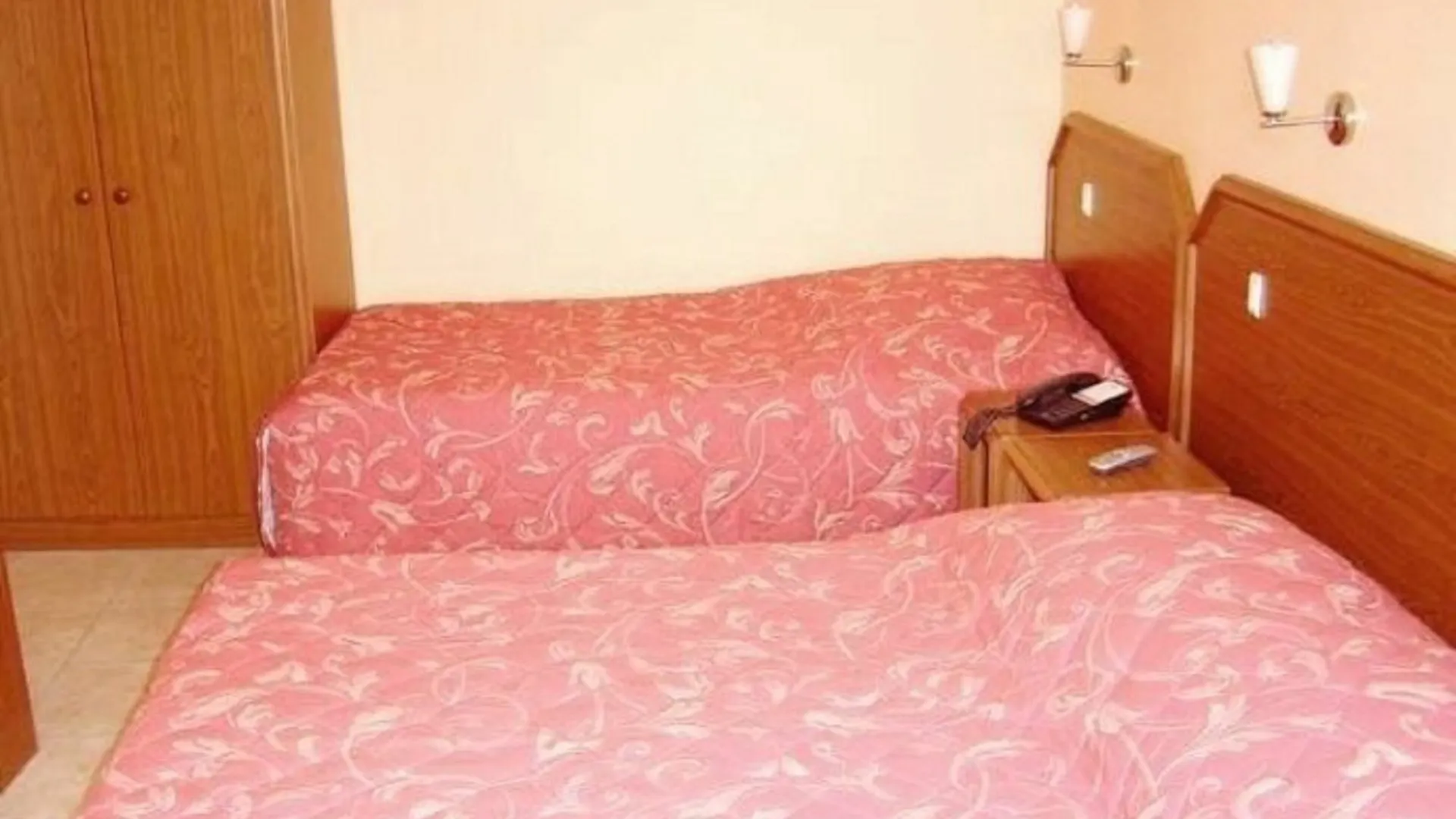 Le Mediterraneen Hotel 3*