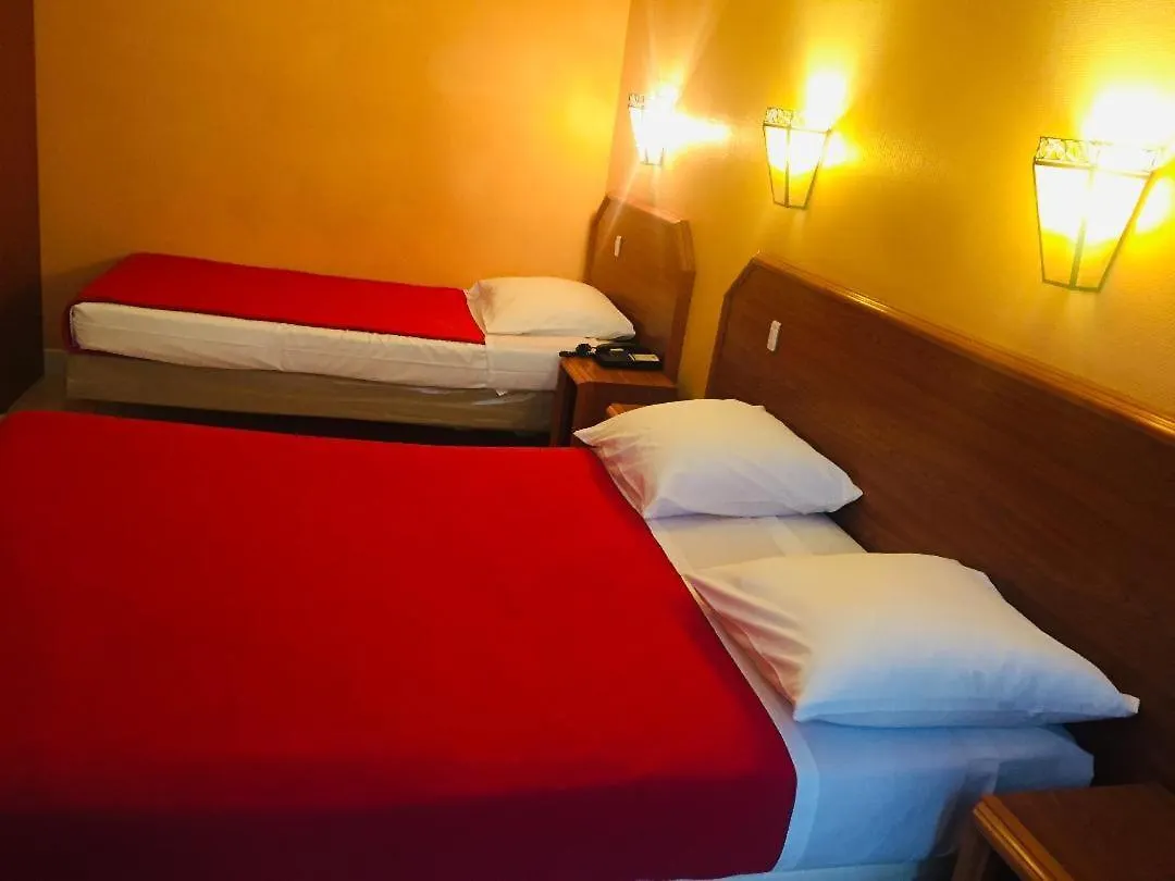 Hotel Le Mediterraneen Paris